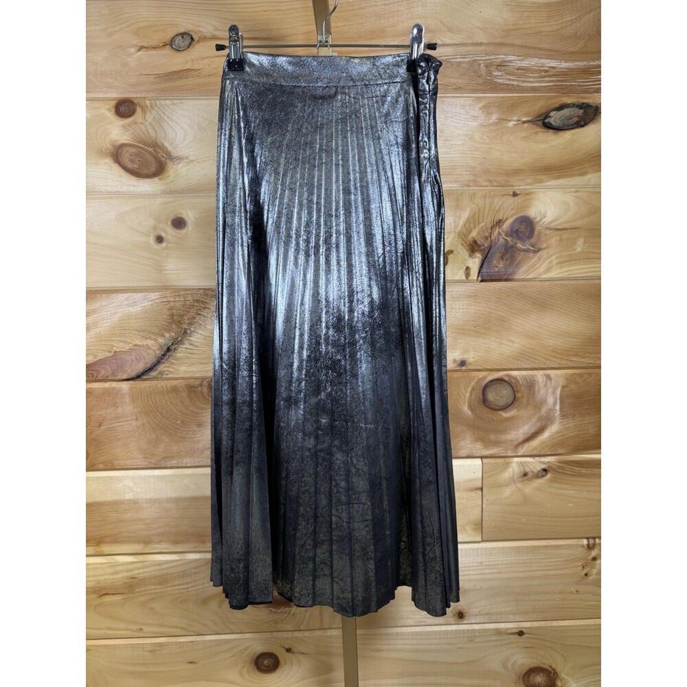 Romeo & Juliet Couture pleated midi skirt metallic silver Women’s Size Small NWT